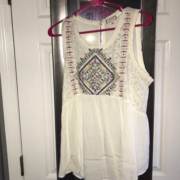 Tank - Picture 1 of 2